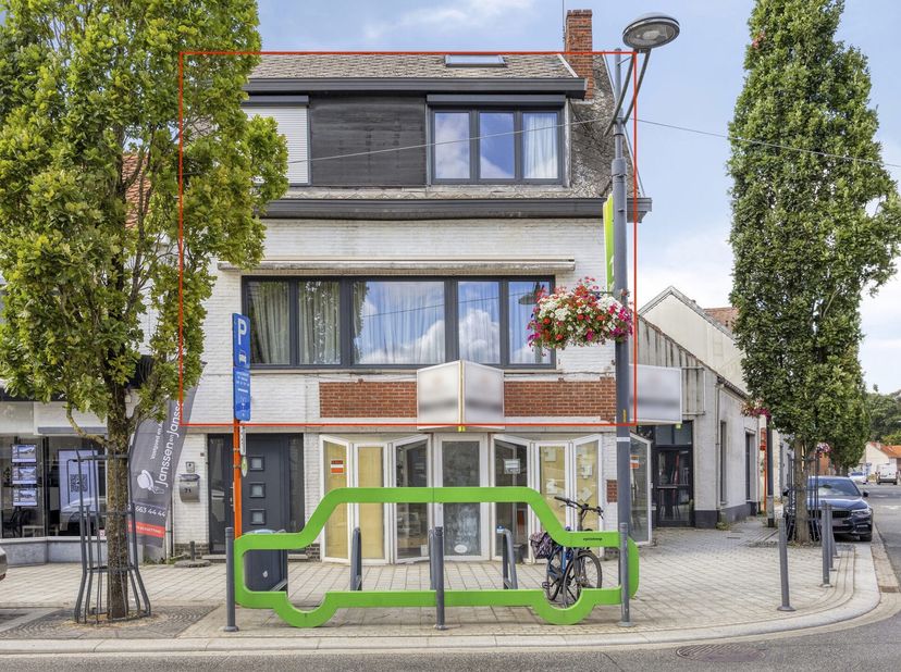 Voor verdere info of een vrijblijvende waardebepaling van uw eigendom: info@homixx.be of 016 84 96 84.<br />
Met veel genoegen stellen wij dit veelzij