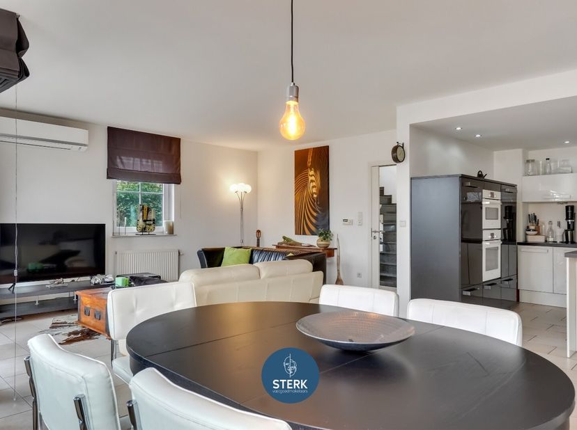 Appartement à vendre
                    à 3630 Leut