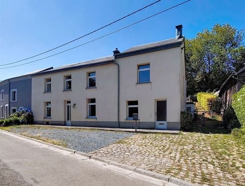                                         Maison à vendre à Léglise, € 230.000
