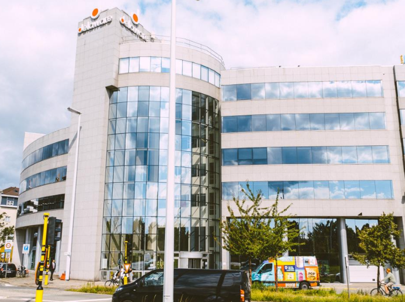 Bedrijfsvastgoed te huur in Uitbreidingstraat 2-8,
                    2600 Berchem