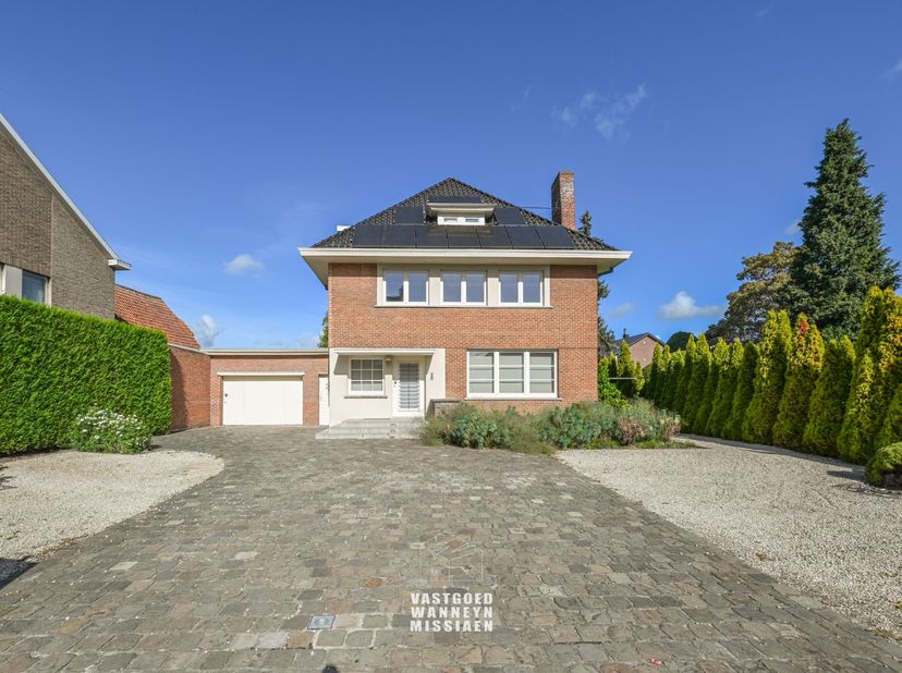 Huis te koop in Oude Bruggestraat 52,
                    8750 Wingene