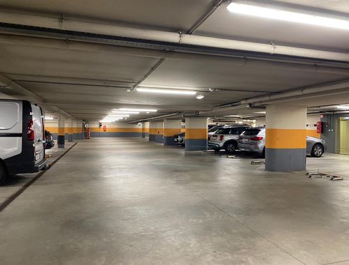                                         Place de stationnement à louer à Hasselt, € 2
