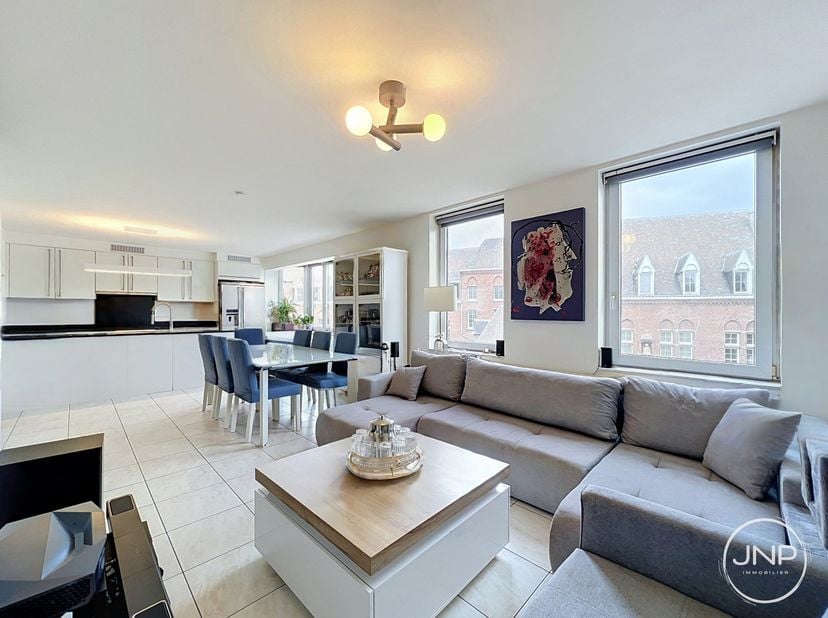 Appartement te koop
                    in 1060 Sint-Gillis