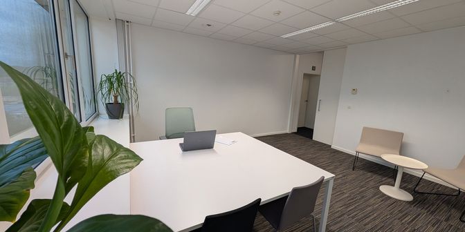 Bedrijfsvastgoed te huur in Oscar Delghuststraat 60 bus kantoor 5, 9600 Ronse