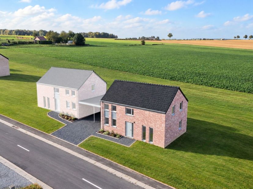 Maison à vendre à Route des Caves 46,
                    5590 Pessoux