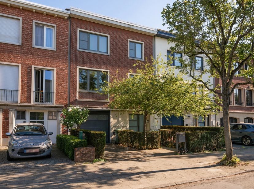 (de prijs is een richtprijs. U mag overbieden, richtprijs bieden of onderbieden. Kijkdag met tijdsloten -  reservatie verplicht)<br />
Welkom in deze