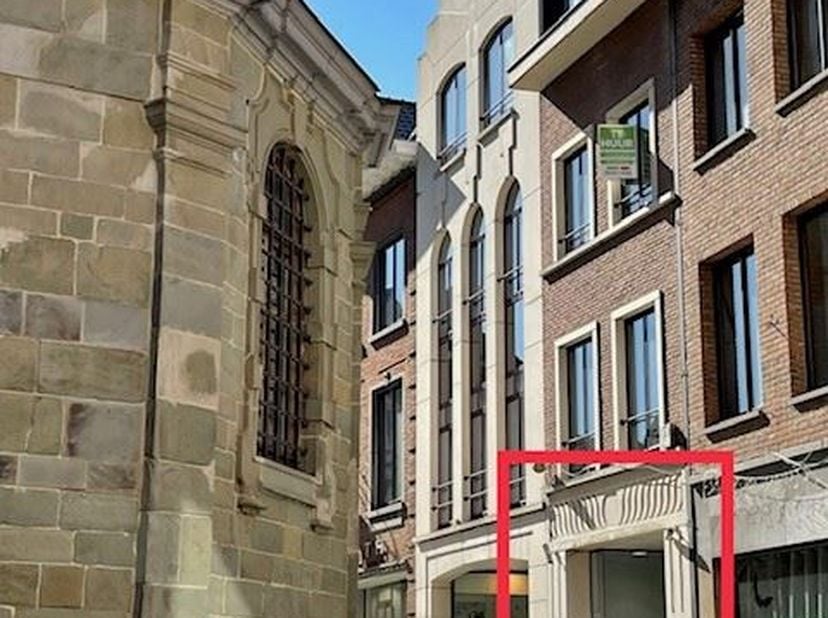 Bedrijfsvastgoed te huur in Klinkaert 9,
                    1500 Halle