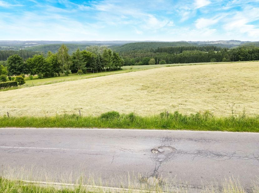Schitterend terrein met adembenemend zicht op de vallei?