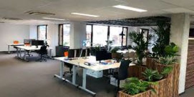 Bedrijfsvastgoed te huur in Uitbreidingstraat 40-42, 2600 Berchem
