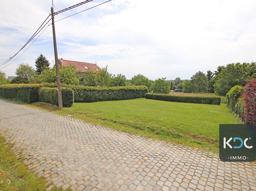 Magnifique terrain à bâtir pour les amateurs de calme et de nature à proximité du centre de Neerijse.<br />
Superficie de 5a86ca, avec une orientation