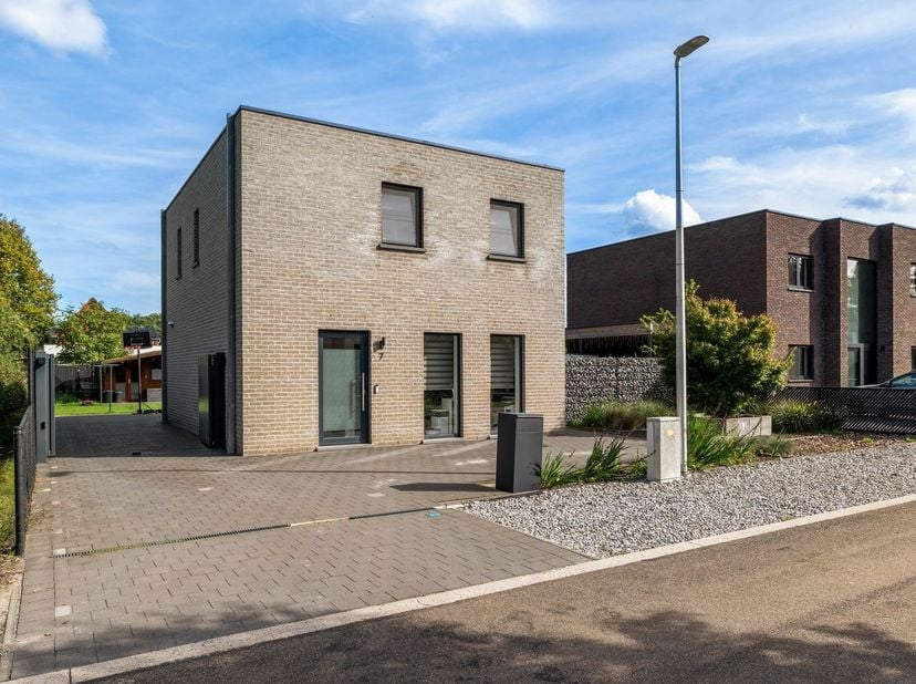 Huis te koop in Klotstraat 7,
                    3920 Lommel