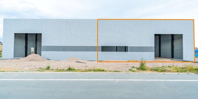 Bedrijfsvastgoed te huur in 7730 Estaimpuis