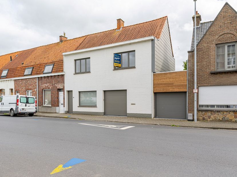 Huis te koop in Rollegemstraat 78,
                    8880 Ledegem