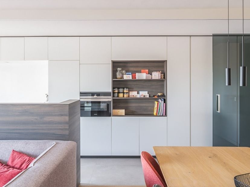 <br />
Dit stijlvol appartement op de zevende verdieping beschikt over een bruikbare vloeroppervlakte van 114 m², twee terrassen en een ondergrondse a