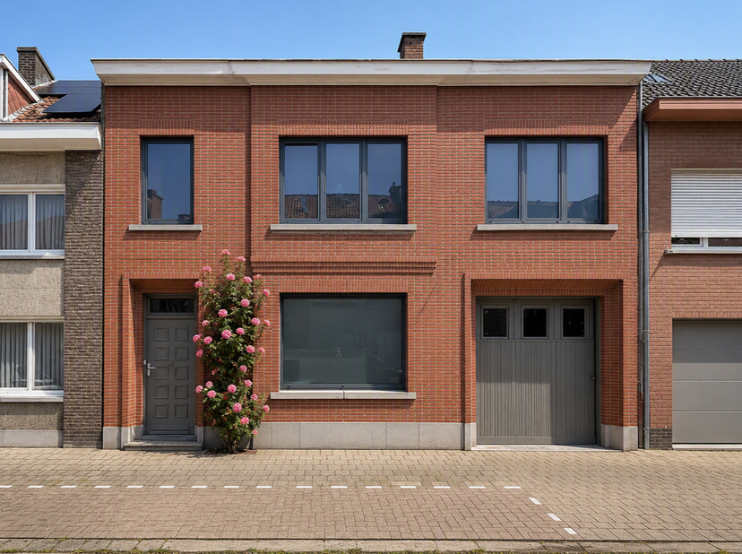 Zeer ruime woning gelegen op een toplocatie in Roeselare, nabij scholen, winkels, openbaar vervoer en met een vlotte verbinding naar de autostrade, be
