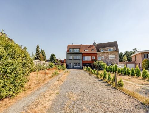                                         Duplex te koop in Wijnegem, € 275.000
