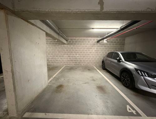                                         Kelder garage te huur in Sint-Lambrechts-Woluwe, € 100
