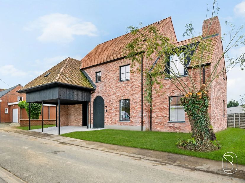 Huis te koop in Klerkenstraat 10,
                    8840 Staden