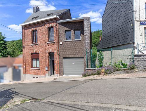                                         Maison à vendre à Roux, € 238.000
