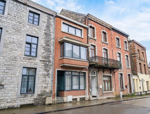                                         Commercieel Gebouw te koop in Ciney, € 319.000
