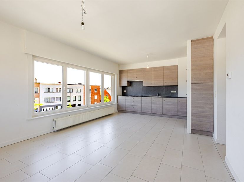 Topappartement in residentiële buurt, met een groot terras!<br />
Dit appartement is gelegen in een rustige wijk in Destelbergen, vlot bereikbaar, zow
