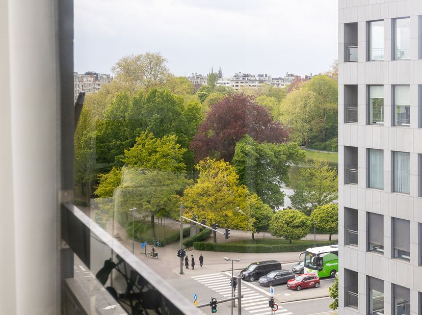 Bekijk alvast het grondplan, het gunstige EPC, het conforme elektriciteitsattest en de asbestinventaris via de Wellimmo-site (‘Documenten’).<br />
Voo