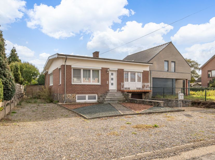 Huis te koop in Drievekkenweg 15,
                    3680 Neeroeteren