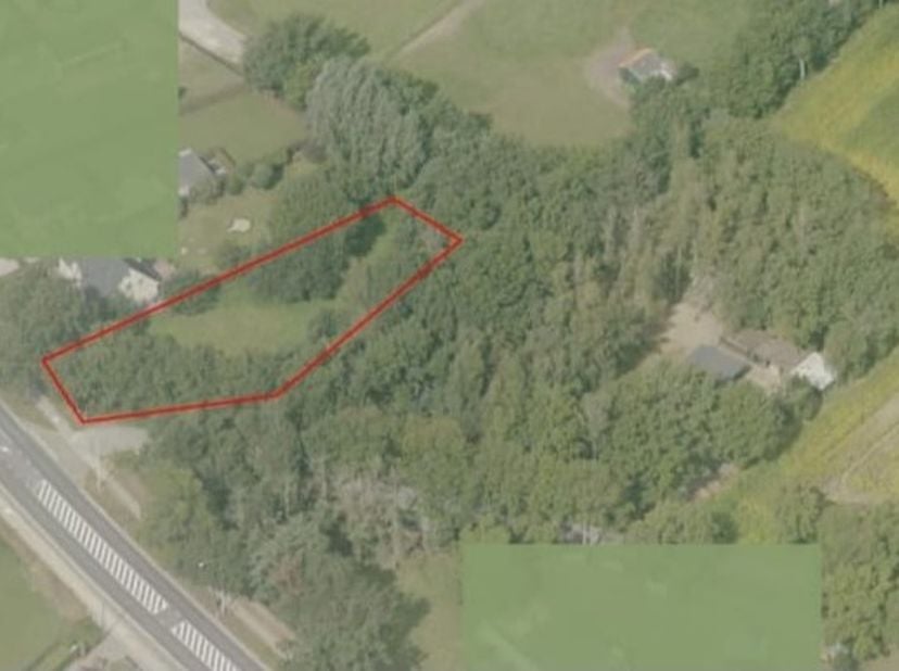 Prachtig gelegen bouwgrond van 1.914 m² met een vlotte verbinding naar de snelweg en een unieke ligging aan de rand van natuurreservaat ‘De Duivelskui