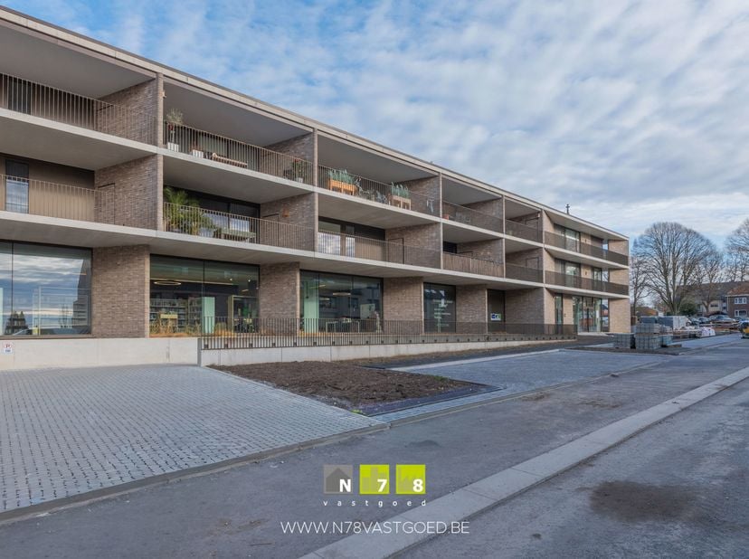 Appartement à vendre
                    à 3665 As