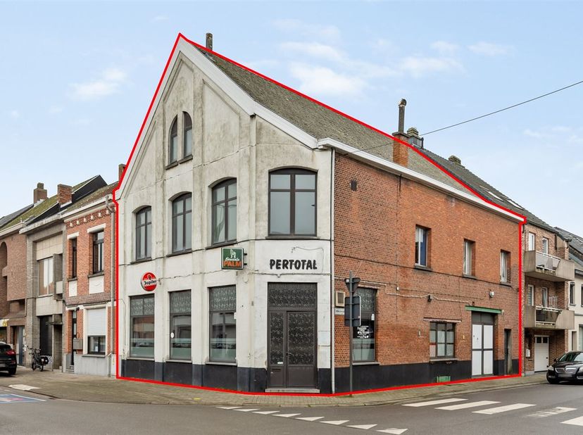 Unieke Investering in het Hart van Sint-Gillis-Bij-Dendermonde!<br />
Dit pand biedt een uitstekende kans voor investeerders met visie! Gelegen op een