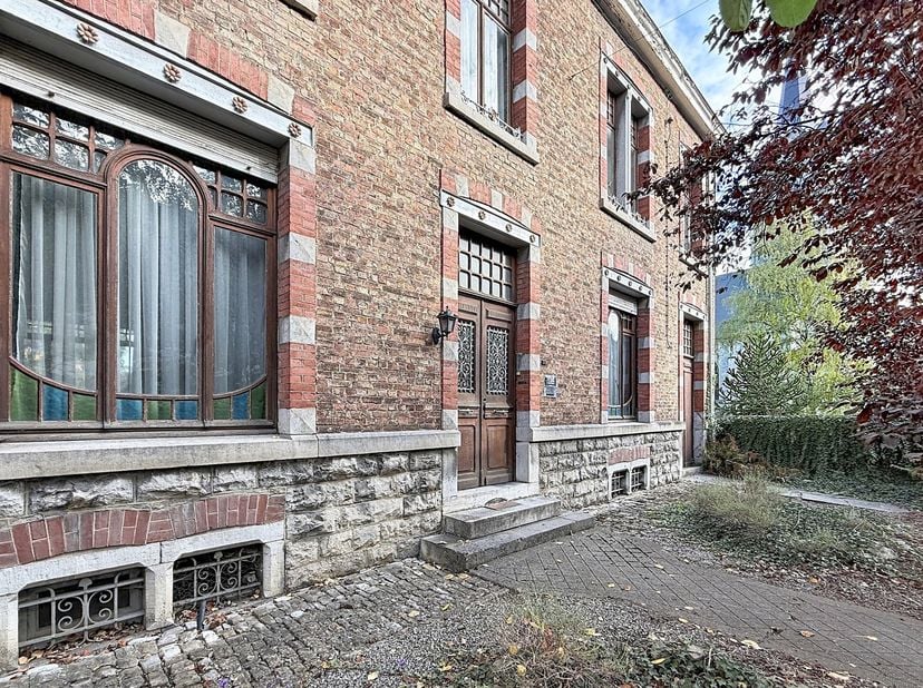 Maison à vendre à ,
                    5570 Beauraing