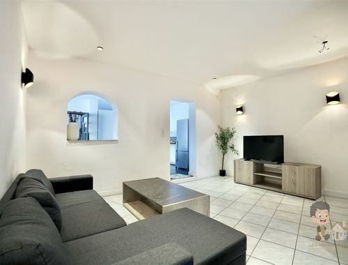                                         Eengezinswoning te koop in Châtelineau, € 300.000
