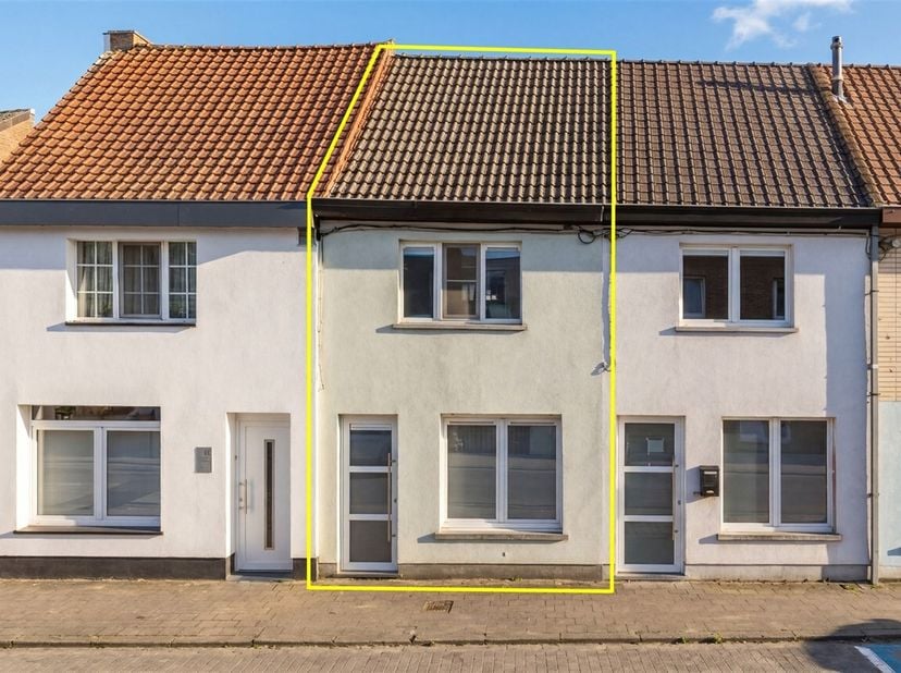 Afspraak bezoekdag TELEFONISCH via Jari Wante op 0470/21.14.82.<br />
Ontdek deze moderne, energiezuinige woning die volledig gerenoveerd werd in 2020