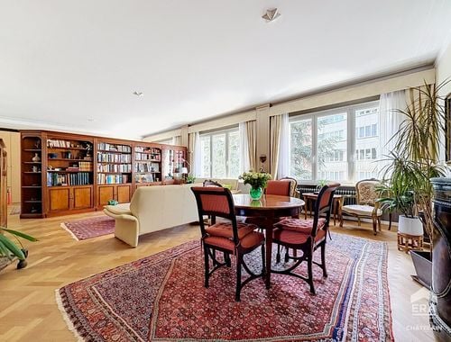                                         Appartement te koop in Elsene, € 600.000
