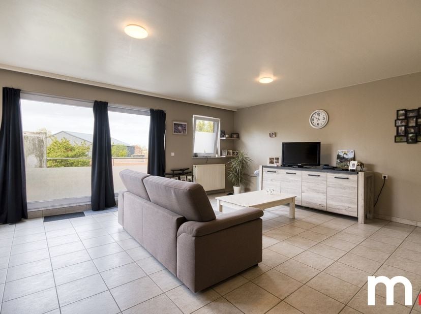 Op zoek naar een instapklaar appartement op een centrale ligging?  Zoek niet verder!<br />
Dit aangename appartement in Heule bevindt zich nabij belan