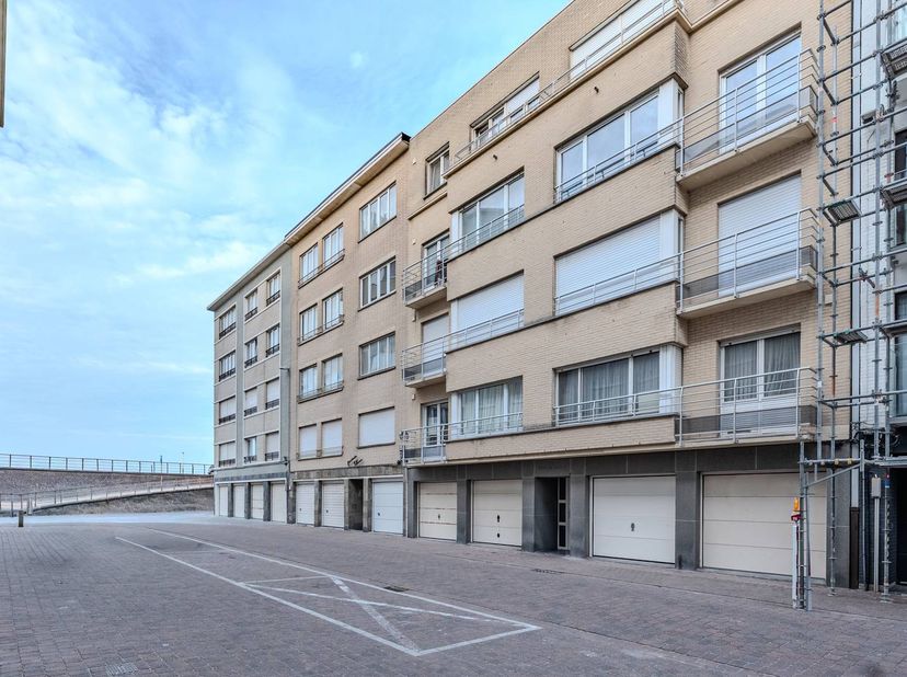 Appartement te koop in Meibloempjeslaan 4 bus 0302,
                    8400 Oostende