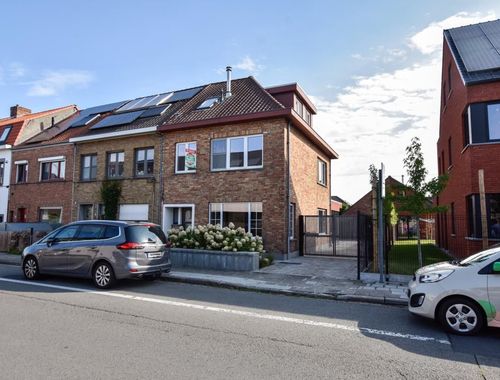                                         Woning te huur in Assebroek, € 1.300
