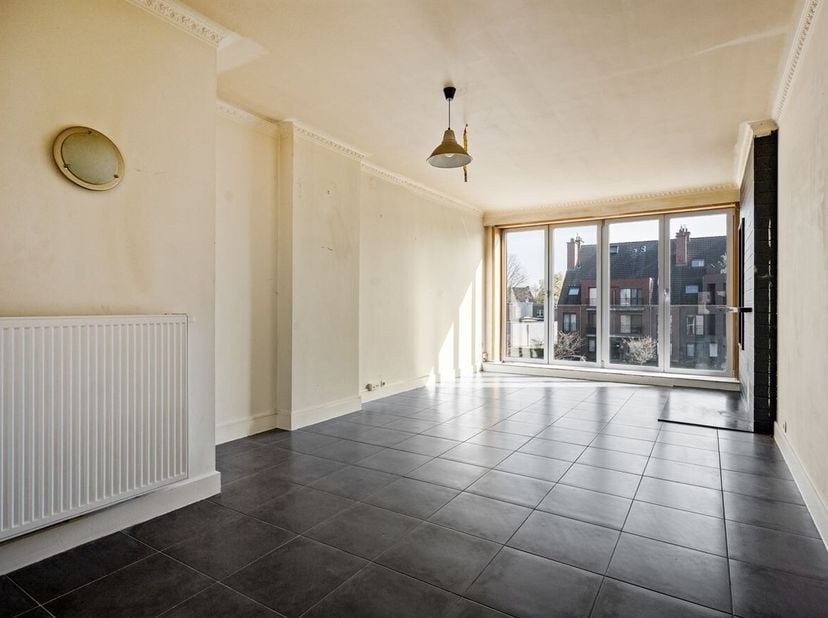 In het centrum van Lier bevindt zich dit duplex appartement met 2 slaapkamers. Het appartement bevindt zich op een rustige en aangename ligging in de