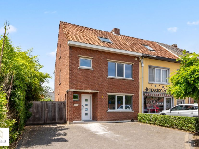 Karaktervolle woning met tal van mogelijkheden op toplocatie in Aarschot<br />
<br />
Op een uitstekende locatie aan de Ourodenberg, in het hart van A