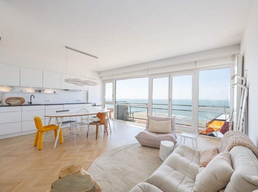 Appartement te koop in Zeedijk 96 bus 13.04,
                    8400 Oostende
