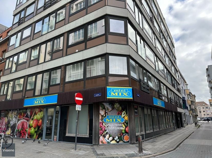 Bien professionnel à vendre
                    à 8400 Oostende