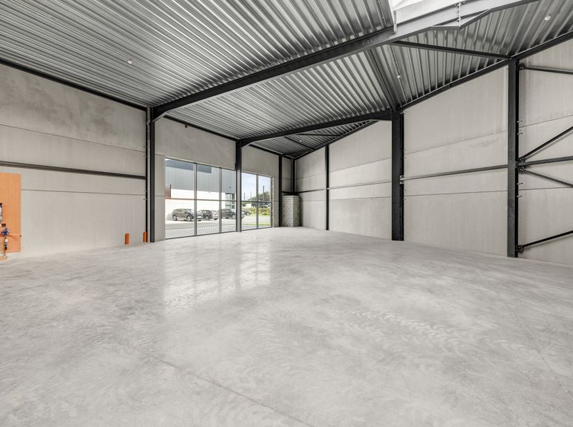 Bien professionnel à vendre
                    à 8020 Oostkamp