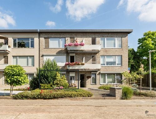                                         Appartement à vendre à Schoten, € 260.000
