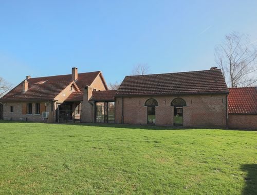                                         Hoeve te koop in Nijlen, € 895.000

