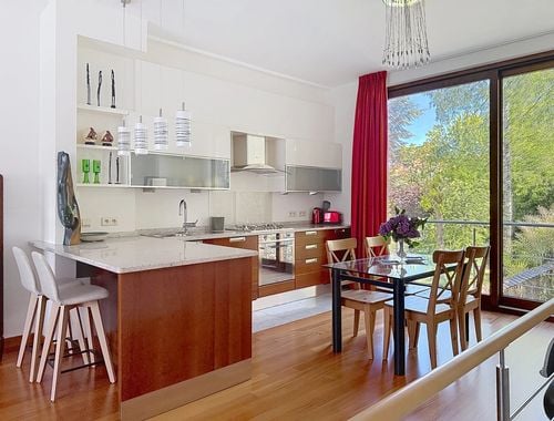                                         Loft à louer à Schaerbeek, € 2.600
