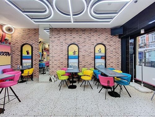                                         Bâtiment commercial à vendre à Ixelles, € 150.000
