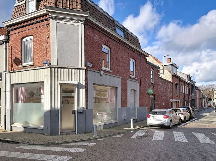 Bedrijfsvastgoed te huur in ,
                    7700 Moeskroen