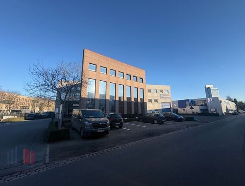                                         Kantoor te huur in Sint-Denijs-Westrem, € 2.869
