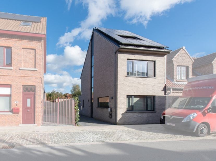 Huis te koop in Sint-Jansdreef 44,
                    8200 Sint-Andries
