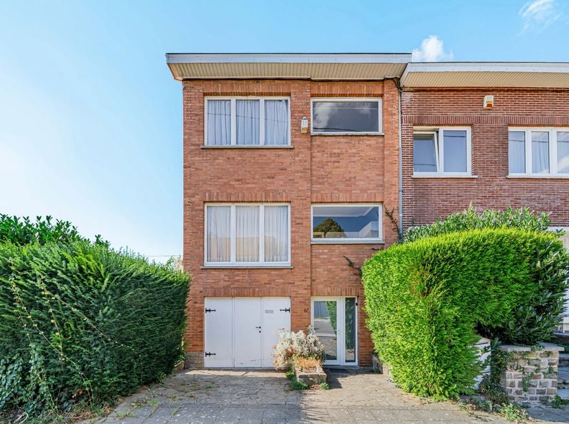 Huis te koop in Rue Hector Denis 67,
                    6032 Mont-sur-Marchienne